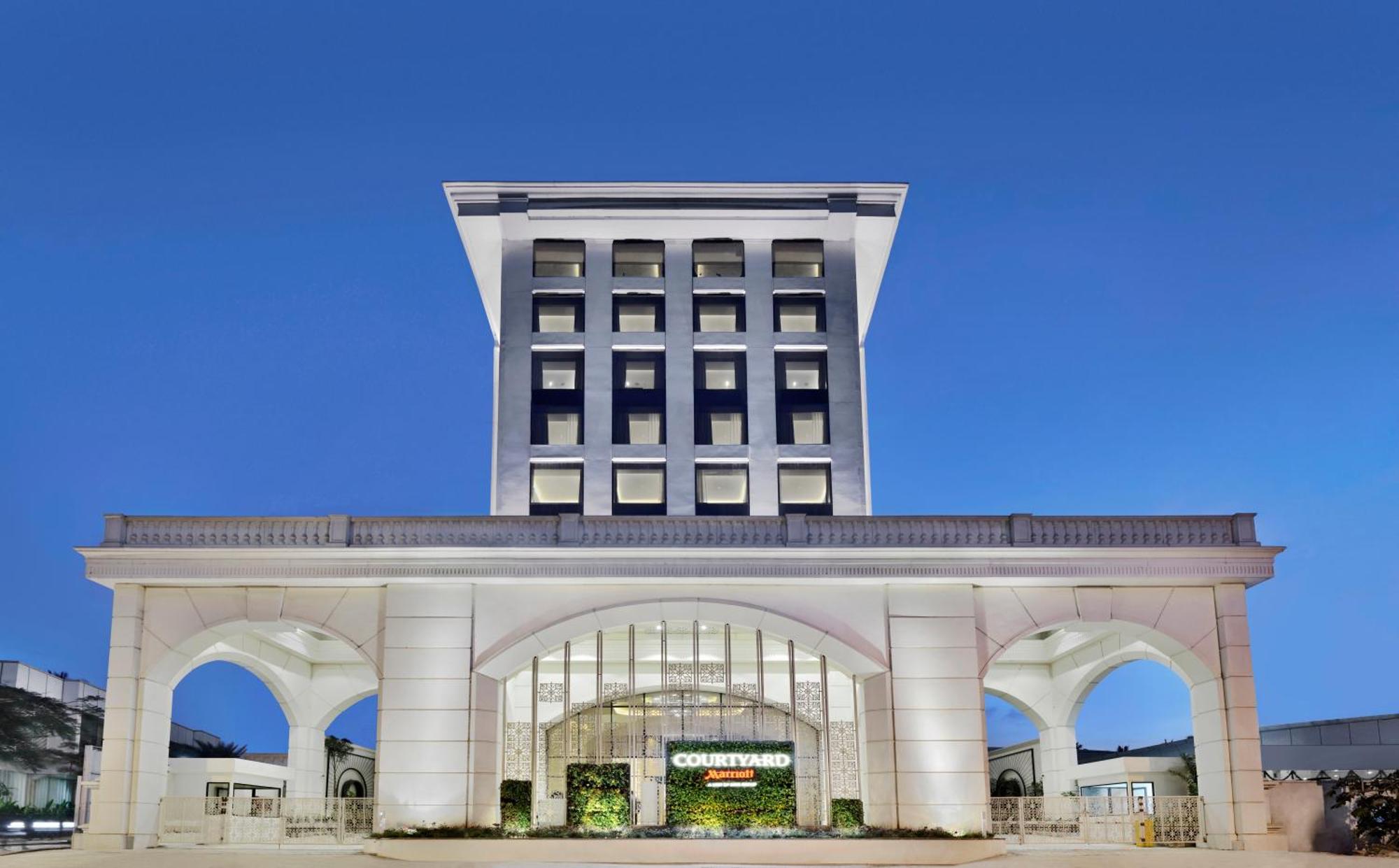 Courtyard By Marriott Bengaluru Hebbal Hotel Luaran gambar