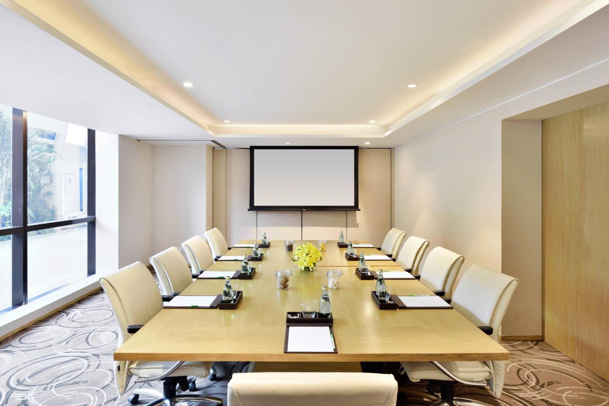 Courtyard By Marriott Bengaluru Hebbal Hotel Luaran gambar