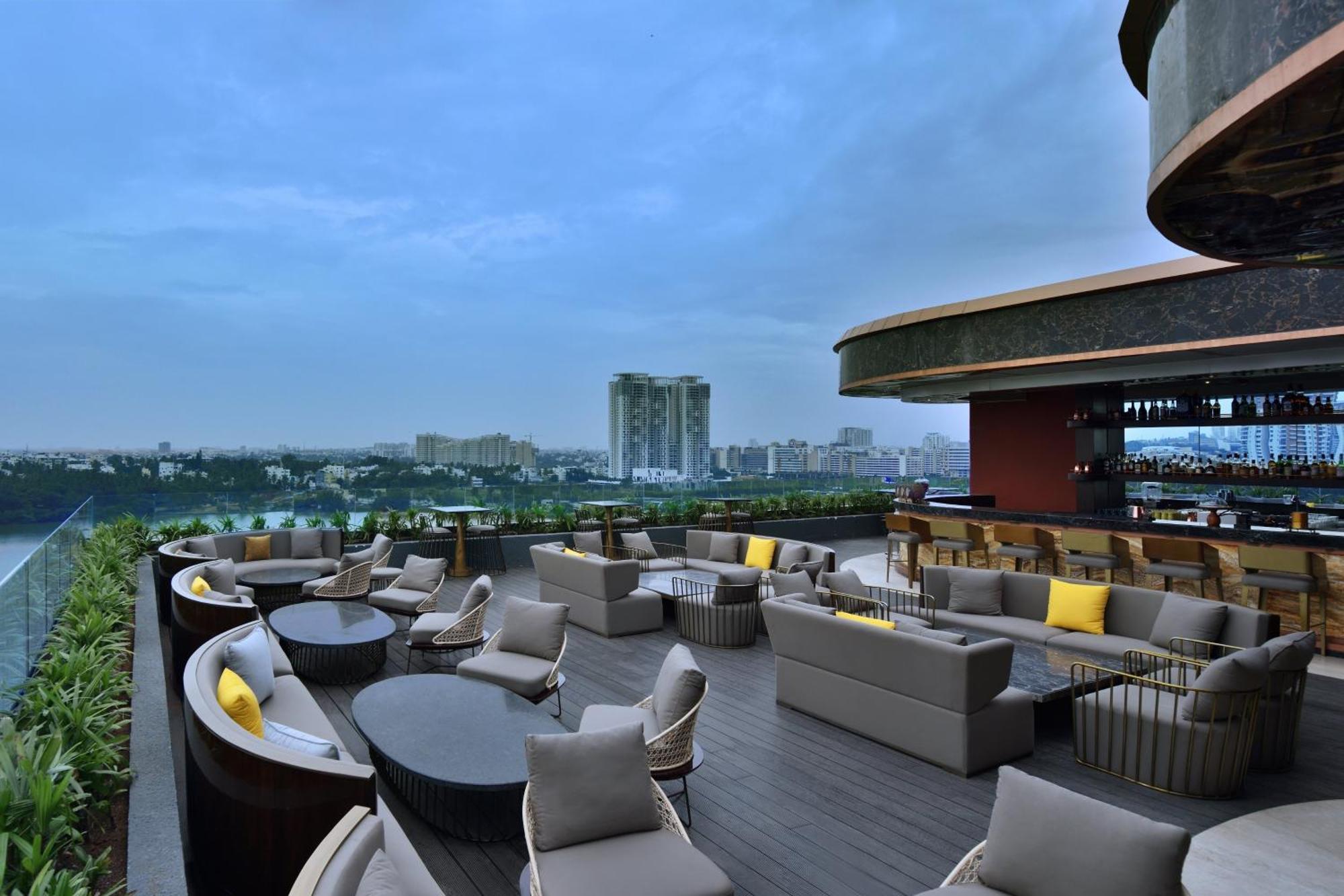 Courtyard By Marriott Bengaluru Hebbal Hotel Luaran gambar